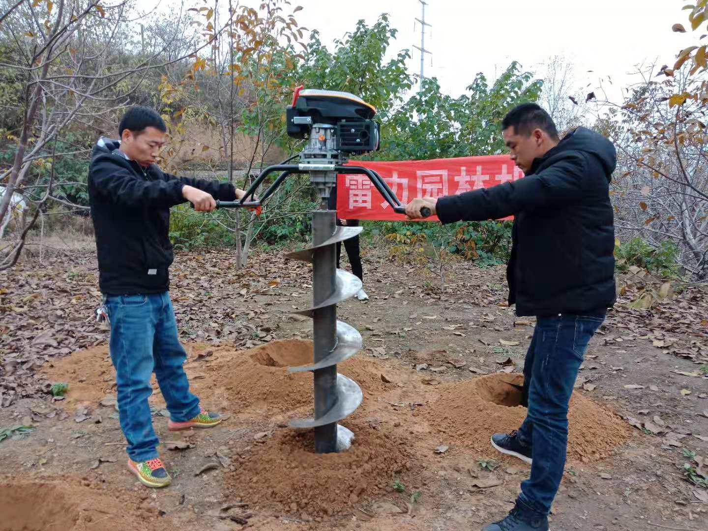 電線杆鑽孔（kǒng）機係列新品