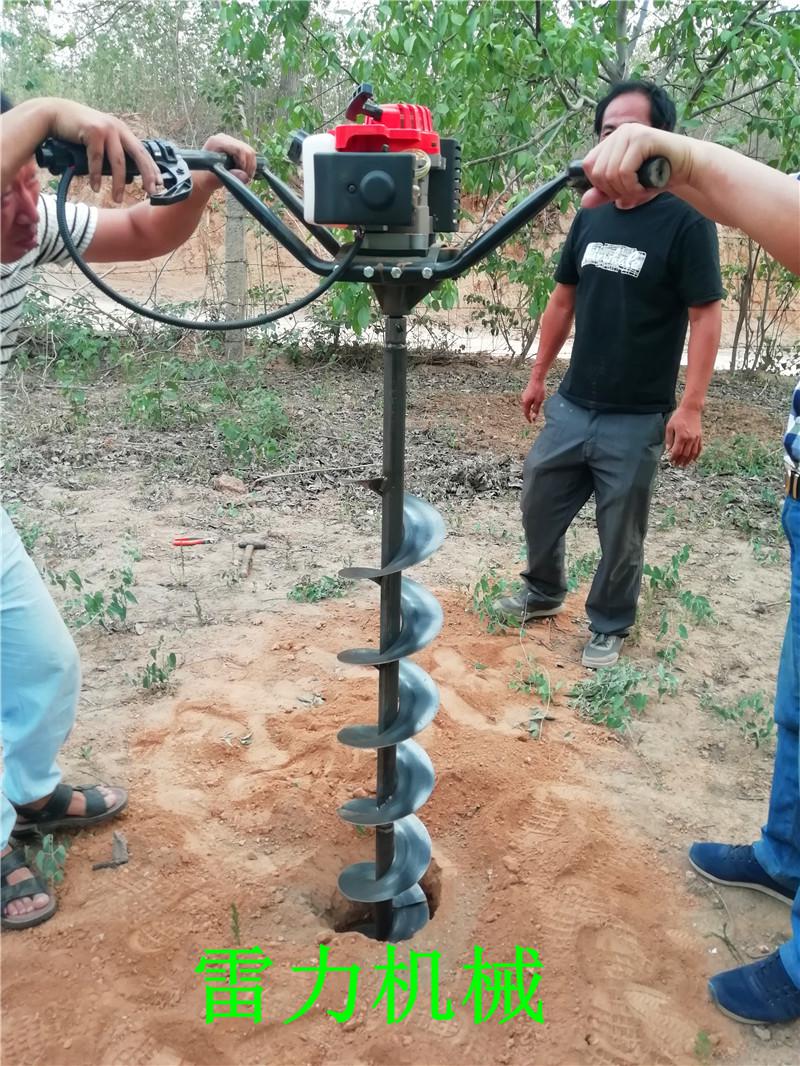 防護(hù)坡打樁機(jī)鑽孔速度大小可調 防護(hù)坡打樁(zhuāng)機(jī)鑽孔速(sù)度(dù)大小可調