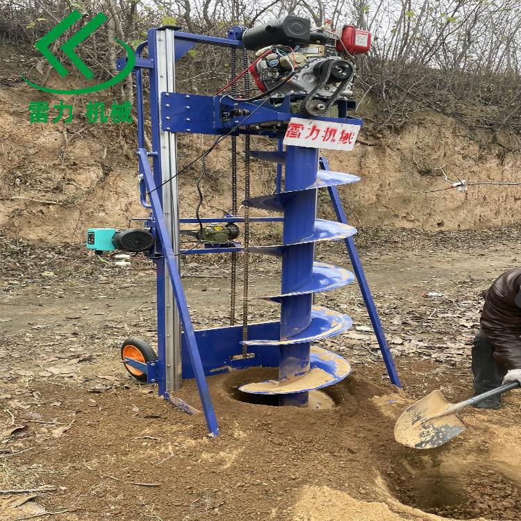 打樁鑽孔(kǒng)機.jpg 打(dǎ)樁鑽孔機.jpg