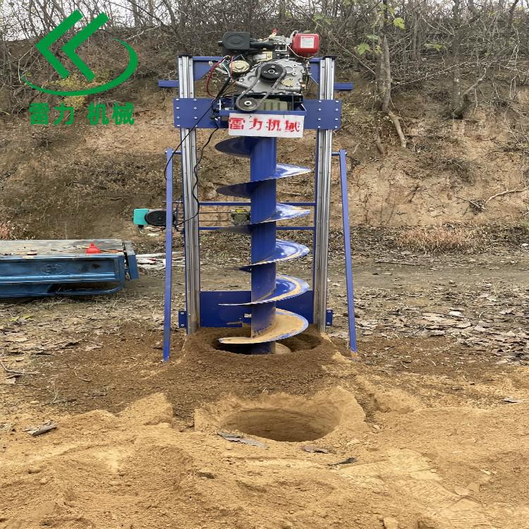 自動打樁鑽孔（kǒng）機.jpg