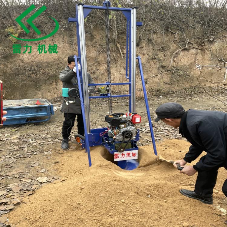 旋轉打樁鑽孔機.jpg 旋轉打樁鑽孔機.jpg