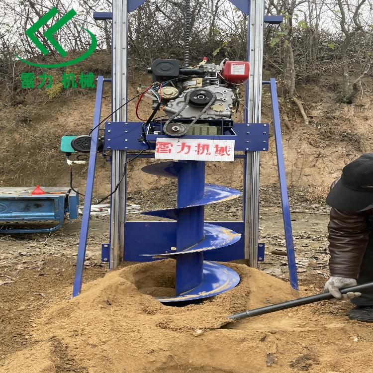 護欄栽杆打(dǎ)孔(kǒng)機.jpg 護欄栽(zāi)杆打孔機.jpg